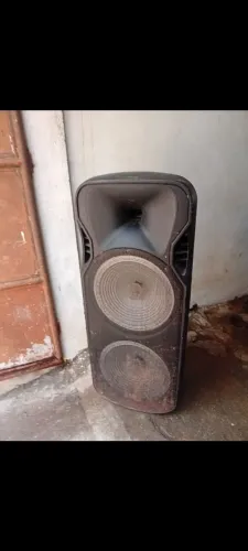 Caixa frahm grande 360 RMS não está saindo som valor 300 reais.