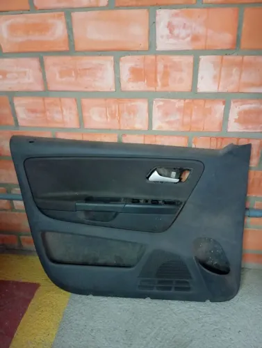Forro porta motorista Volkswagen Fox 2015/2024