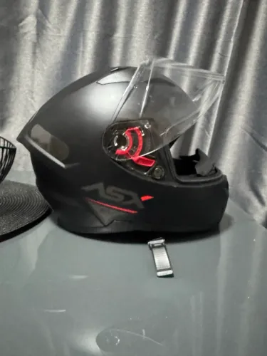 Capacete ASX CITY(unissex) com óculos 