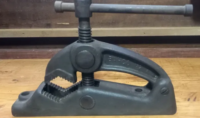 MORSA PARA TUBOS BAHCO ORIGINAL - ANTIGA - EXCELENTE ESTADO