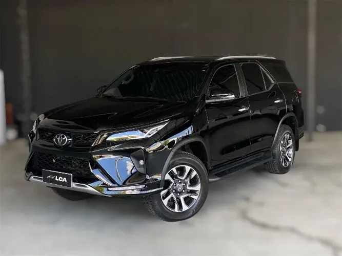 Toyota Hilux SW4 SRX 4X4 2.8 TDI 16V Dies. Aut. 2024
