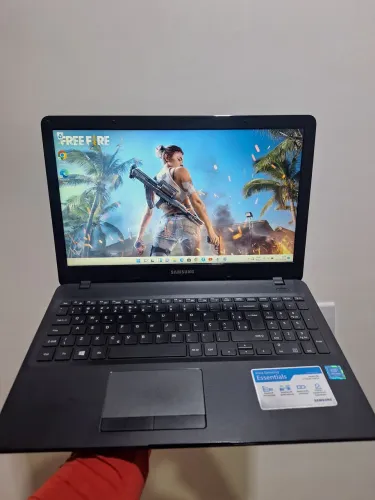 Notebook Samsung windows 11,8GB RAM ddr4,SSD 128gb ,tela grande,15.6 wi-fi 5G(vendo/troca)