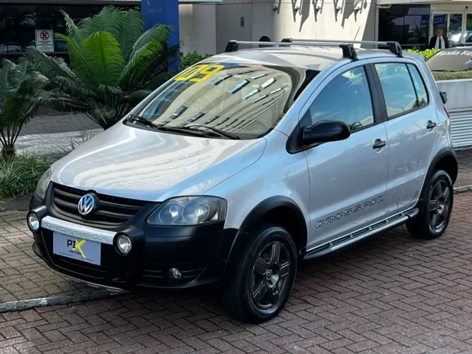 Volkswagen Crossfox 1.6 MI Total Flex 8V 5P 2009