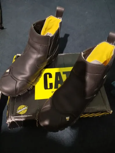 Bota de segurança número 39 comprei o número errado