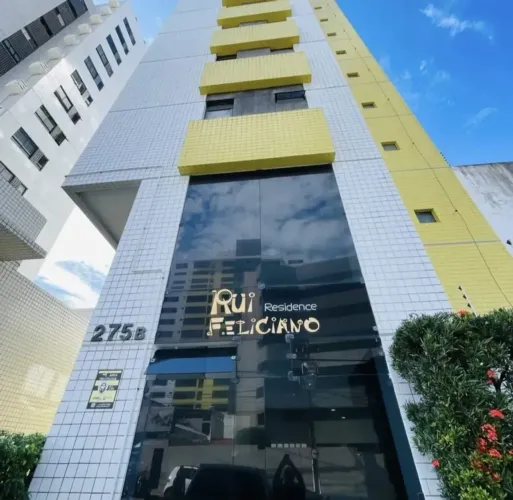 Apartamento 2/4 Suite, Andar alto, Reformado, No Cond. Rui Feliano - Lagoa Nova