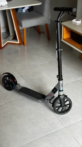 Patinete Oxelo Town 7XL Preto - Suspensão dupla, rodas 200mm, pouco usado