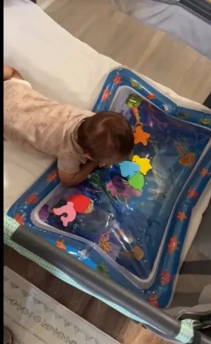 Tapete de água para bebê