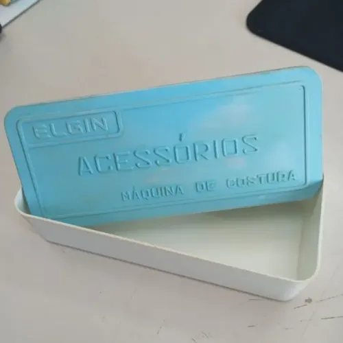 Caixa de Acessórios para Máquina de Costura Elgin