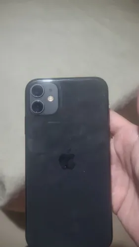 Iphone 11 preto semi novo com carregador