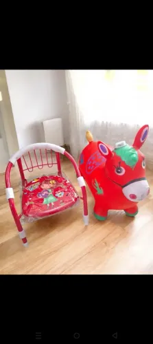 ? Cavalinho Pula Pula+Cadeira c/som <br>Por: $140,00 ?