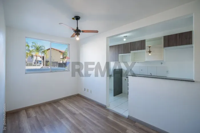 REMAX vende apartamento, 2 quartos, 1 vaga, 45m², R$ 220.000,00, Vila Carminha, Campinas
