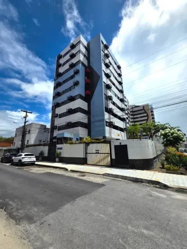 Apartamento com 3 Quartos e Varanda à venda no Edf. Ana Luiza na Jatiúca