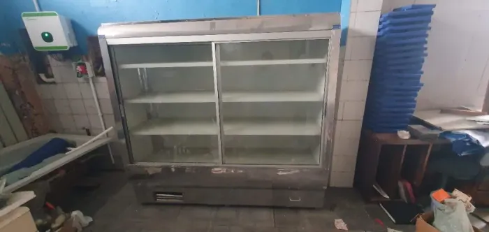 Auto serviço 2 portas