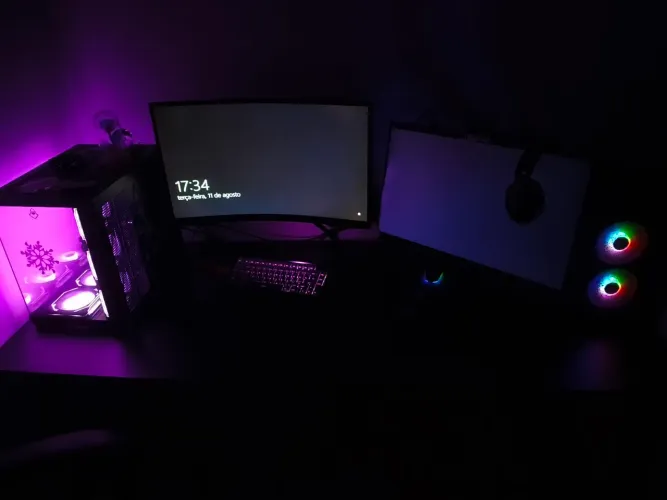 Computador gamer completo monitor, CPU, mesa, cadeira 