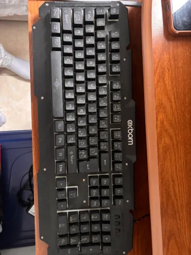 Teclado Exbom colorido 