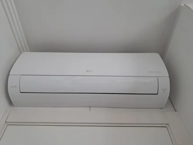 Ar condicionado semi novo 9.000 btus LG - Inverter Dual