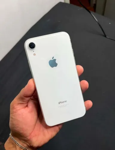 iPhone XR - 64GB Branco