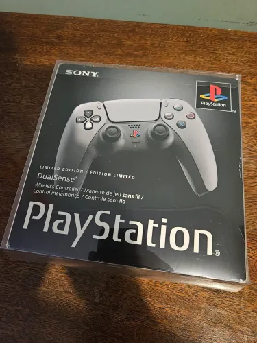 Controle PS5 30 Anos