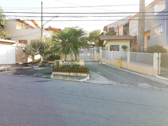 SOBRADO EM CONDOMÍNIO À VENDA PRÓXIMO AO METRÔ CAPÃO REDONDO