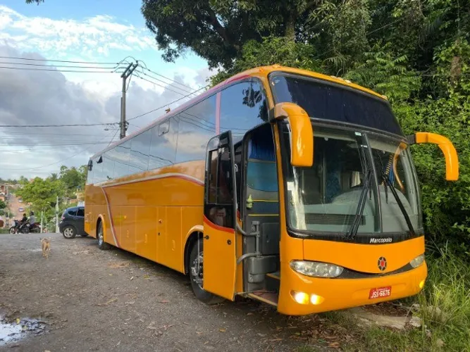 aluguel de ônibus e vans