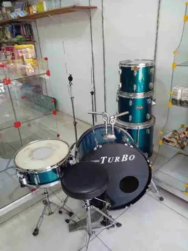 vendo bateria acustica turbo.