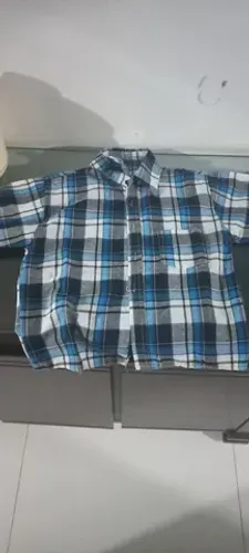 Camiseta xadrez menino nova comprei e não usou 3 a 4 anos