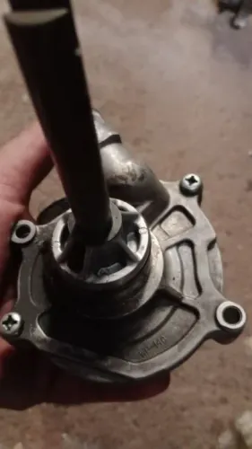 Bomba d água Suzuki srad 1000