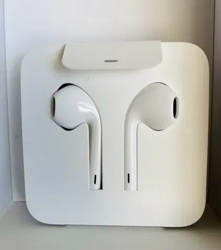 EarPods (fones de ouvido de 3,5 mm) + Adaptador lighting