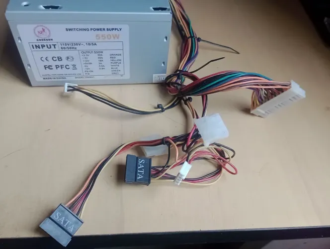Fonte de Alimentação 550W - ATX - PC 