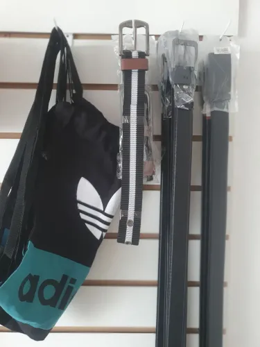 Presente otimo para seu Pai ,Mochila Adidas Original e Cintos .