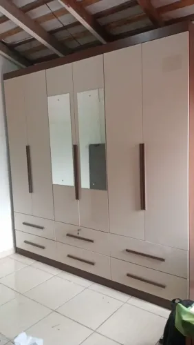 Vende guarda roupa casal NÃO ENTREGO NÃO DESMONTO RETIRAR EM JANDIRA 1100,00