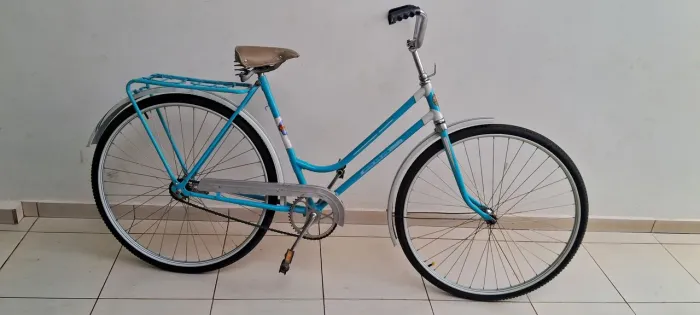Bicicleta jubileu feminina antiga 