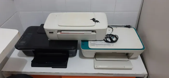 Três impressoras HP (com defeito)