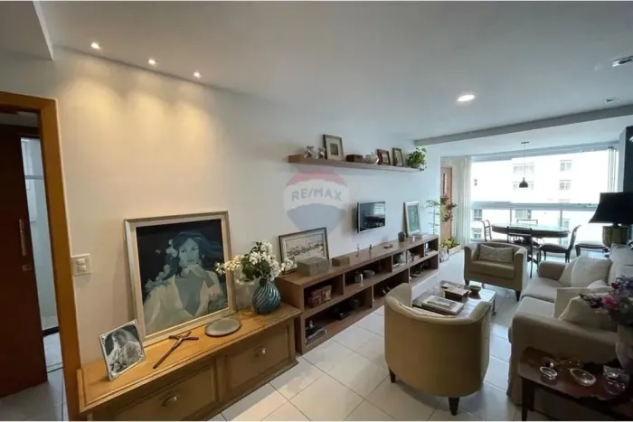 Frente Sol Manhã Vista livre 2 quartos/suite/2 vagas/Lazer/Santa Lúcia/Praia do Canto