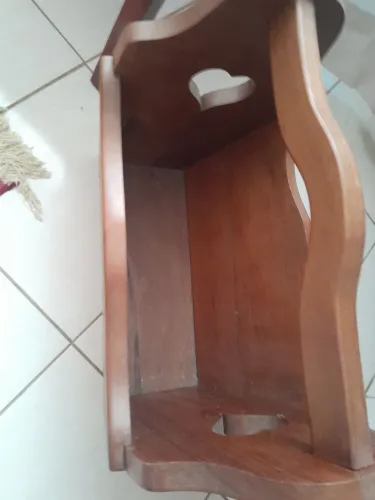 Porta revistas ou outras coisas flores p decoração 
