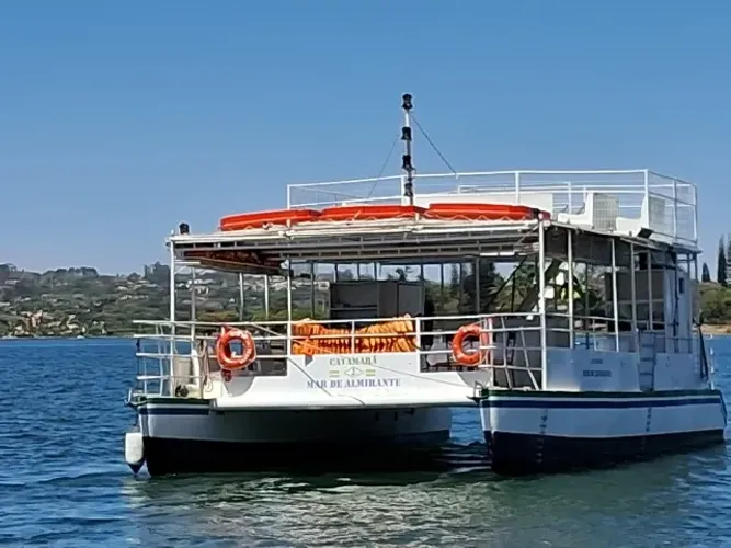 Flutuante/Catamarã de passageiros. 60 passageiros.