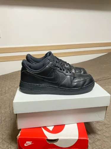 Nike Air Force 1 Preto - TAM:42