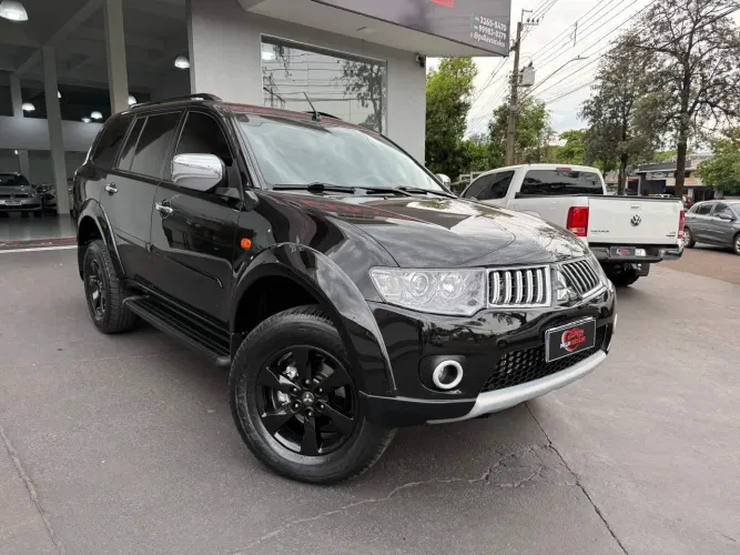Mitsubishi Pajero Dakar HPE 3.2 4X4 T.I Dies 5P AUT 2013