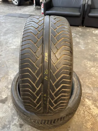 02 Pneus Yokohama Advan S.T 265/35R22 102Y