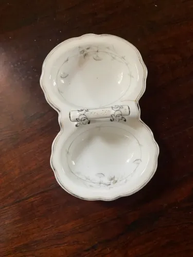 Petisqueira de porcelana vintage