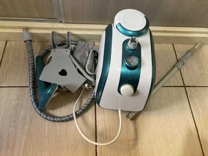 Vaporizador de roupas eletrolux GST10/Passadeira vertical a vapor