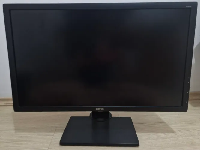 Monitor BenQ PD2700QT. 100% sRGB 100% Rec709. Ideal para vídeo e imagem.