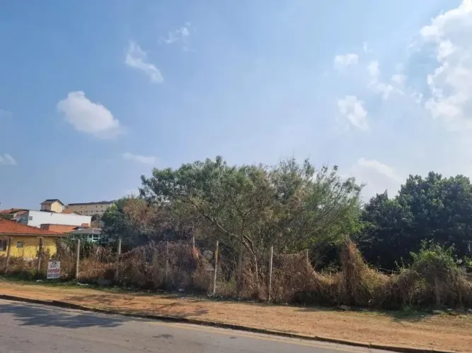 área em Cotia para prédios comerciais ou residenciais