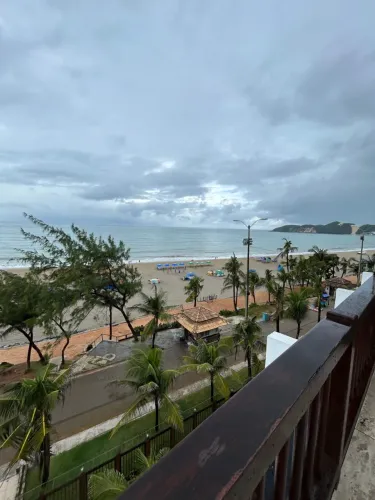 Flat em Ponta Negra no Condomínio Araçá