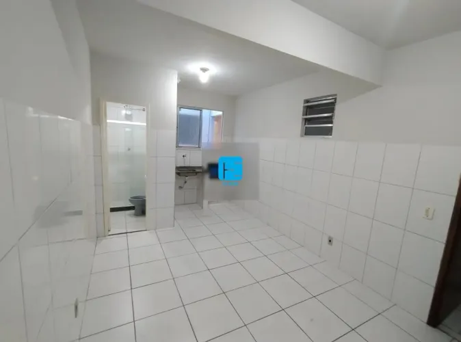 Kitnet no Catete com 33 m², disponível para locação por R$1.800,00.