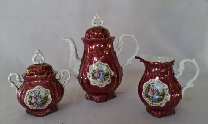 ANTIGA PORCELANA "REAL"