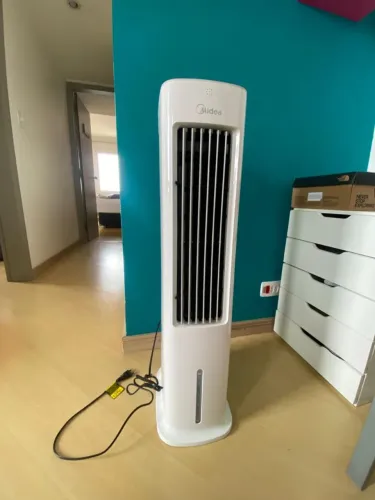 Climatizador ar digital Midea branco