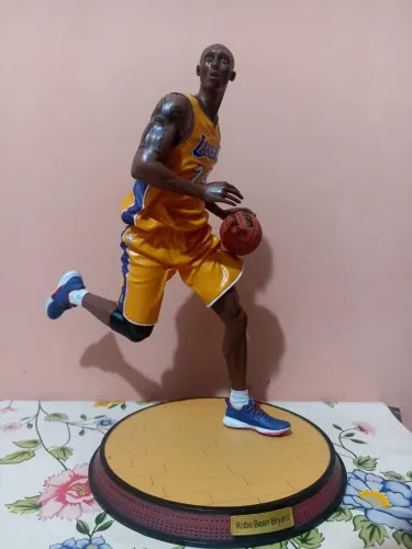 Boneco Kobe Bryant - Los Angeles Lakers