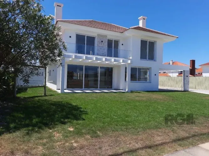 Casa de Condomínio em Nova Xangri-lá