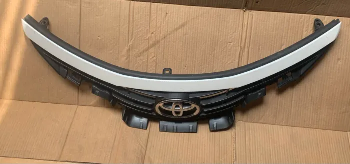 Grade Dianteira Toyota Etios
